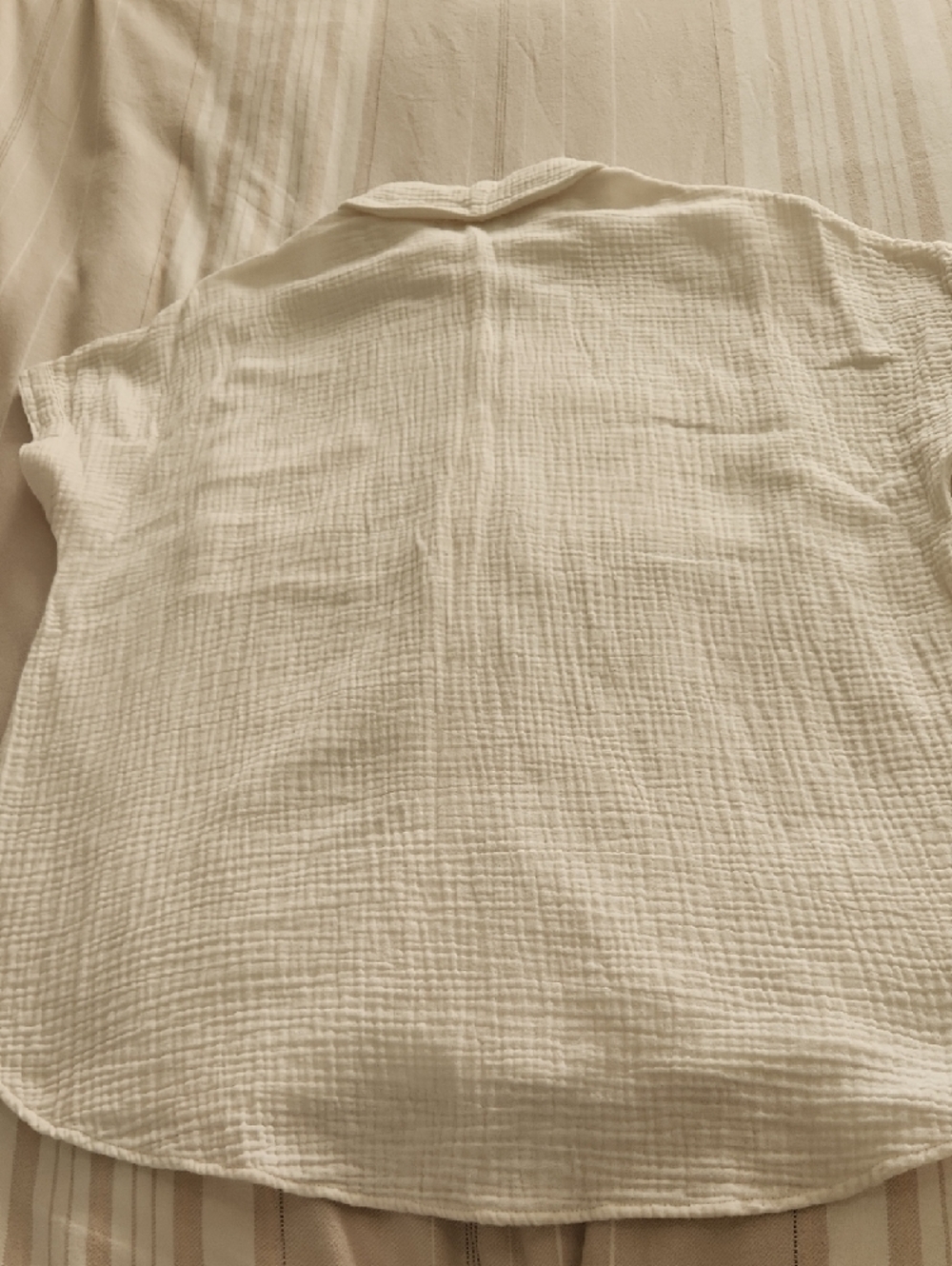 Candace Cameron Bure White Textured Button-Down Top - Picture 4 of 4
